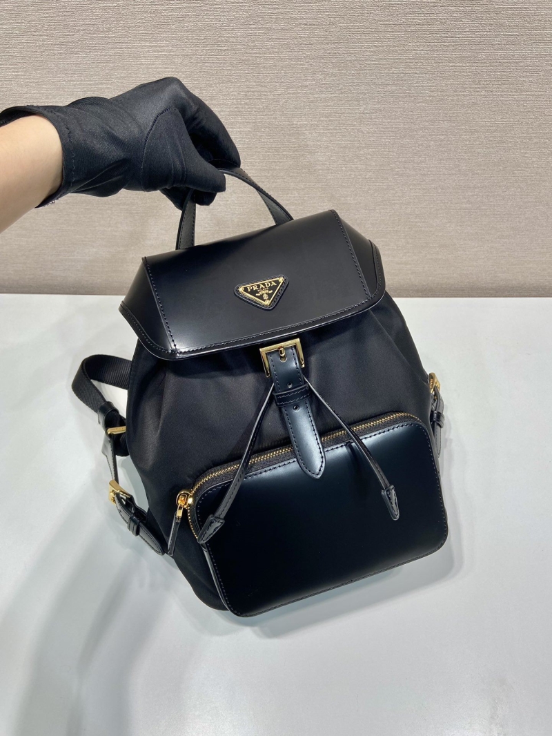 Pra*a backpacks
